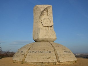 Az Aranybulla emlékműve Székesfehérváron