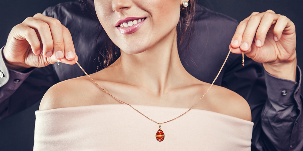 Magyar Éremkibocsátó Kft. - Swarovski kristályokkal díszített Fabergé medál